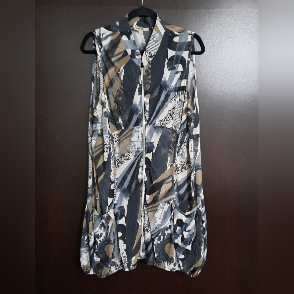 Color Story Abstract Sheer Tunic Vest